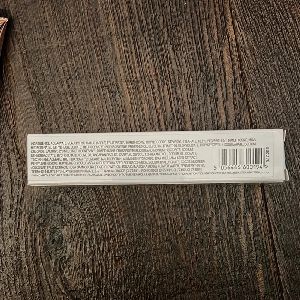 Charlotte Tilbury Beautiful Skin Foundation - Picture 3 of 5